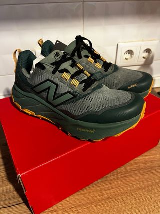 Zapatillas New Balance Hierro Trail Running Verde/