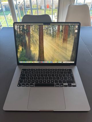 MacBook Air 15″ M2 (2023) – 8GB / 256GB 24 ciclos