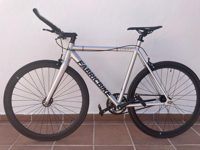 Bicicleta CARDI BIKE plateada