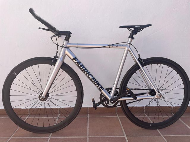 Bicicleta CARDI BIKE plateada