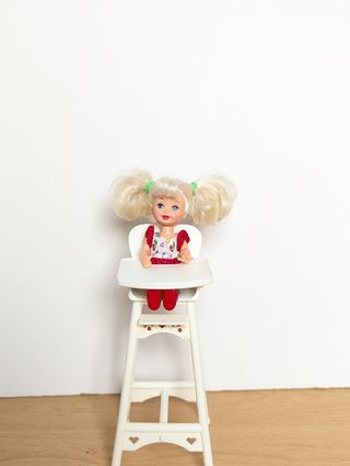 Muñeca Barbie Kelly eatin' fun