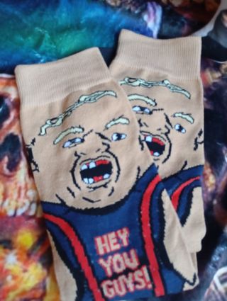 Pack Goonies: Peluche, Póster y Calcetines