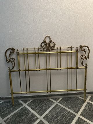 Cabecero dorado