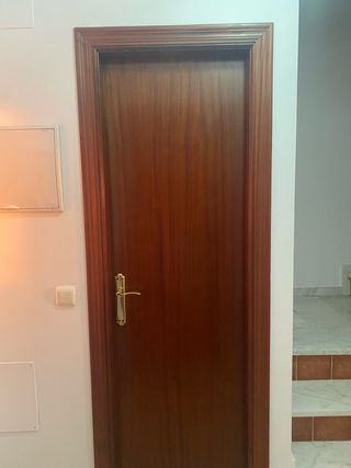 Puerta de paso madera.
Hay 6 disponibles.