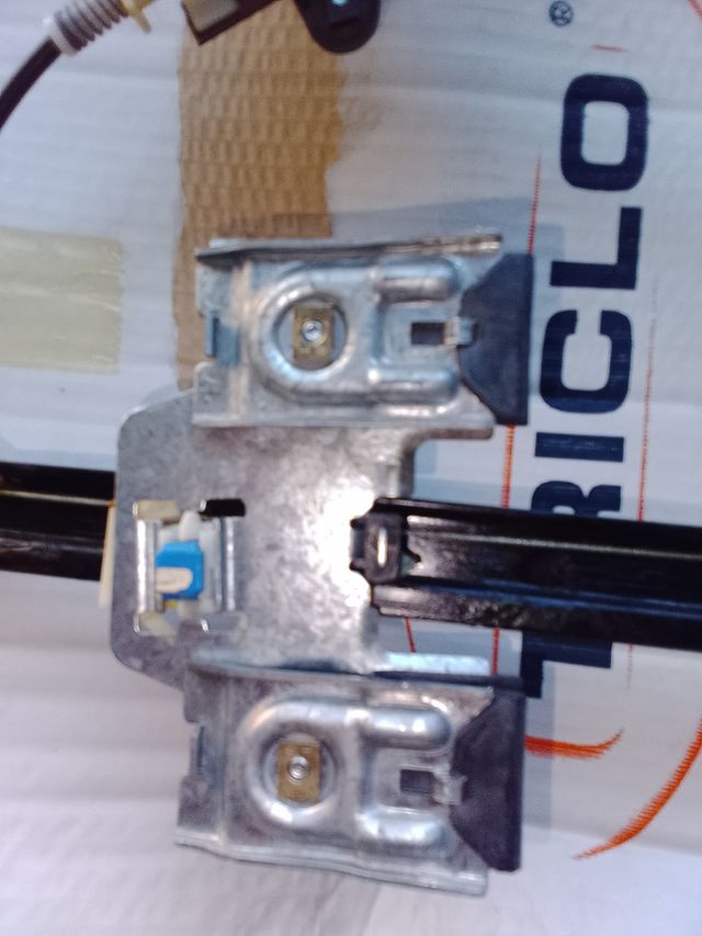 Elevalunas Manual Trasero Izdo SEAT Ibiza 1 Serie