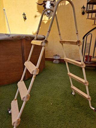 Escalera piscina cuatro peldañosl