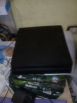 PS4 Slim Negra