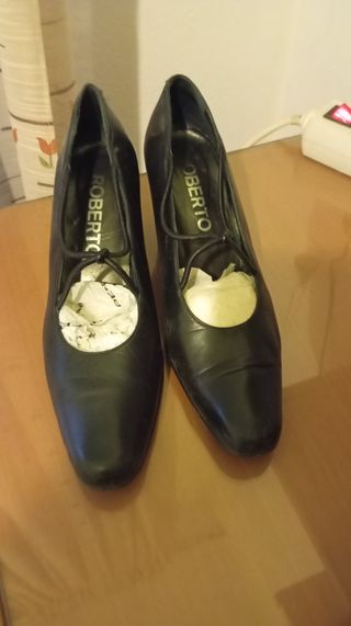 Zapatos de tacón Roberto negros