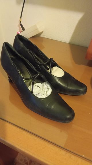 Zapatos de tacón Roberto negros