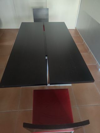 Mesa comedor negra patas acero