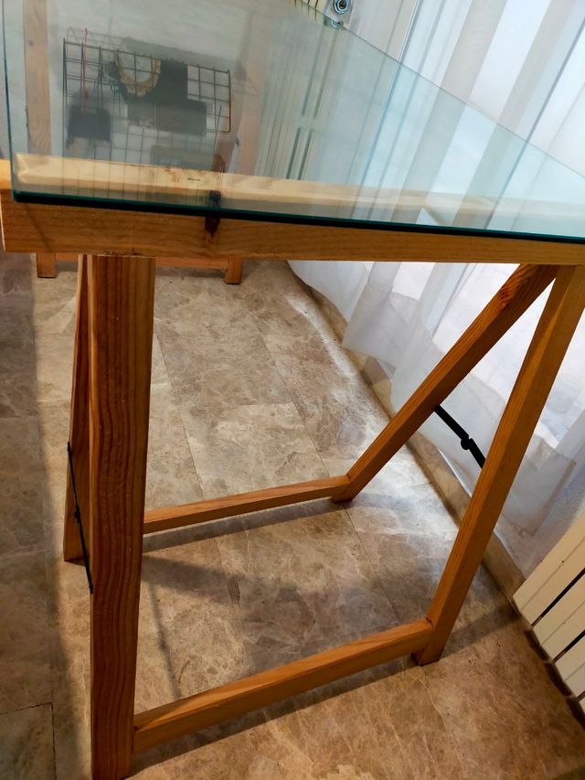 Mesa escritorio cristal y caballetes made