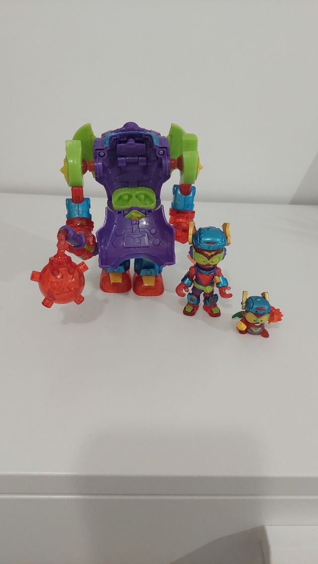 Superthings Fury Storm Robot y Figura