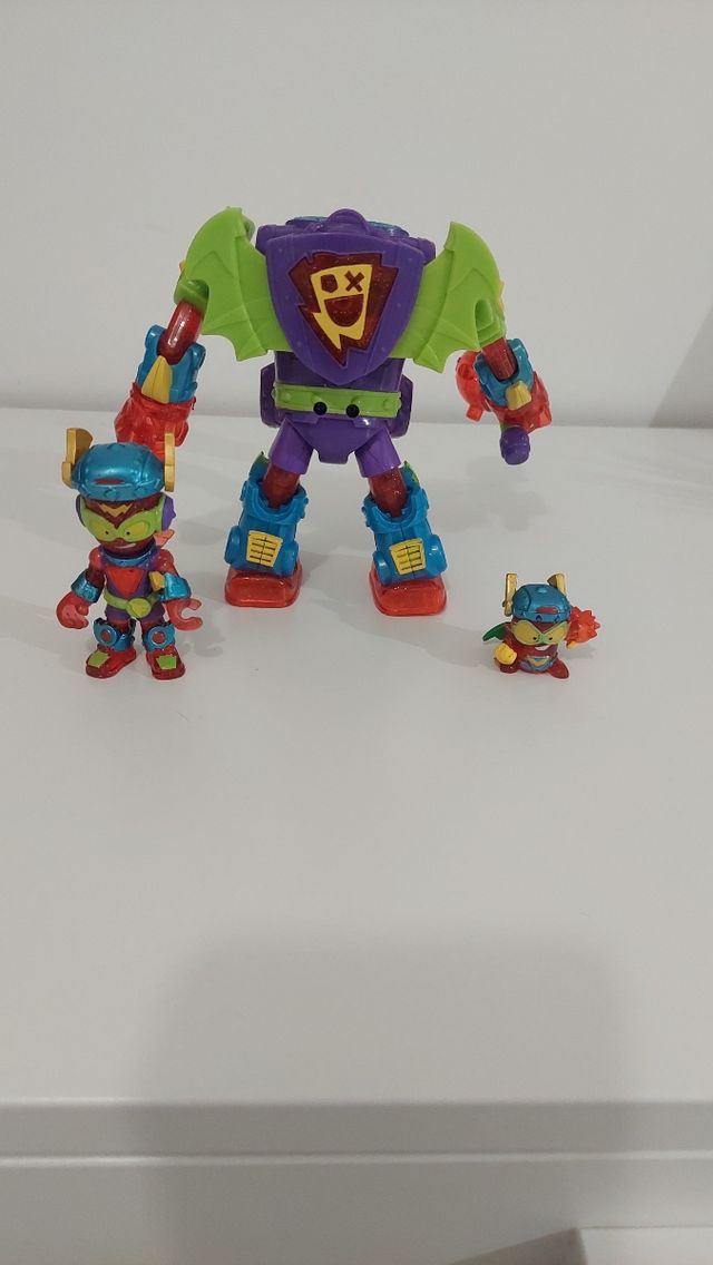 Superthings Fury Storm Robot y Figura