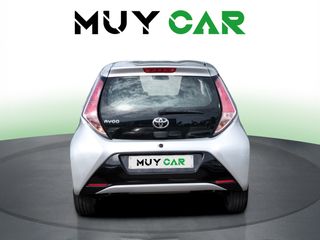 Toyota Aygo 1.0 70 x-play 51 kW (69 CV)