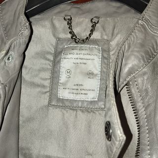 Cazadora piel de chico gris