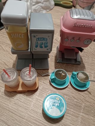 Mini Brands - Cafetera y Dispensador