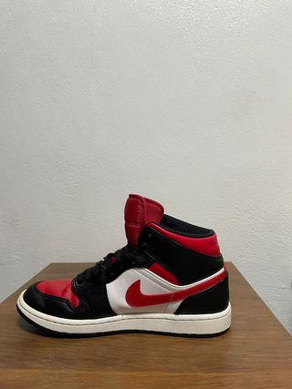 Nike Air Jordan 1 Mid