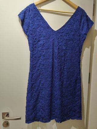 Vestido azul de encaje