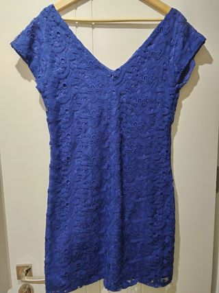 Vestido azul de encaje