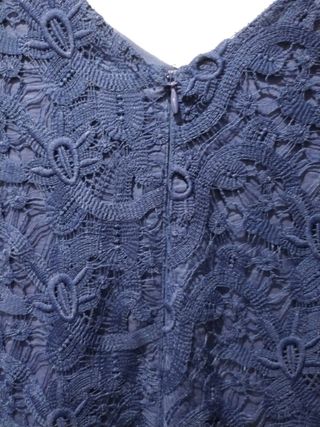 Vestido azul de encaje