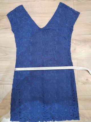 Vestido azul de encaje