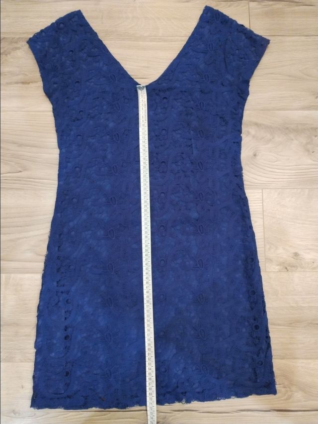 Vestido azul de encaje