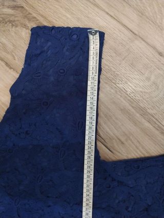 Vestido azul de encaje