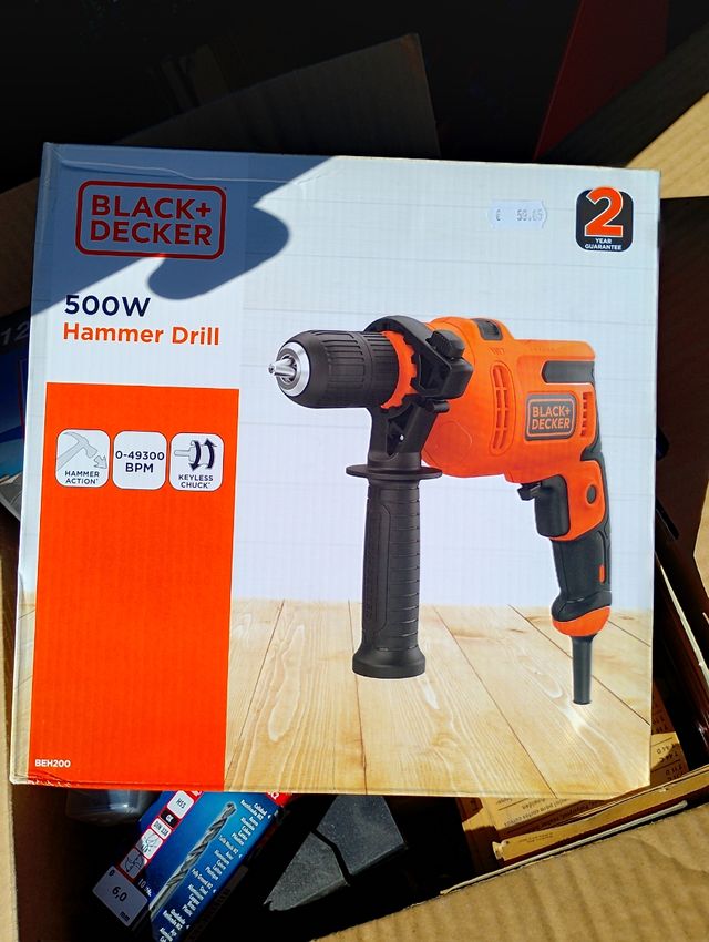 Taladro percutor Black+Decker 500W