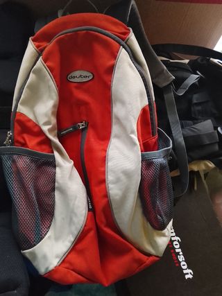 Mochila Senderismo Beige y Negra