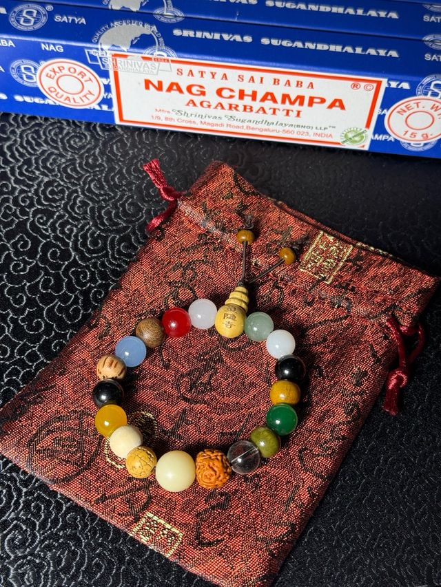 Pack Pulsera Budista Ritualizada + 3 Inciensos Nag