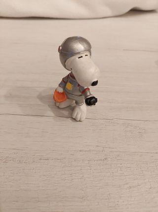 5 figure Snoopy