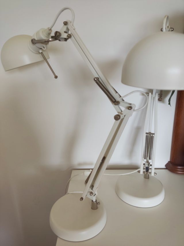   Dos Lámparas de escritorio Ikea FORSÅ blanca