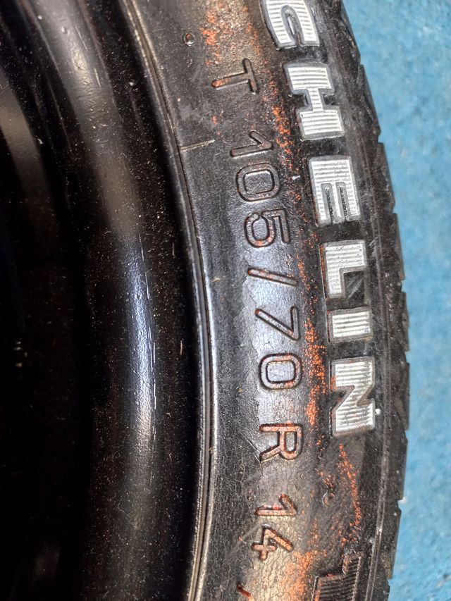 Rueda de repuesto Michelin galleta 105/70 R14