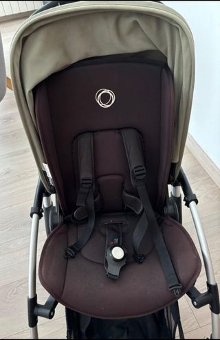 Bugaboo Bee Negro + Plástico Lluvia