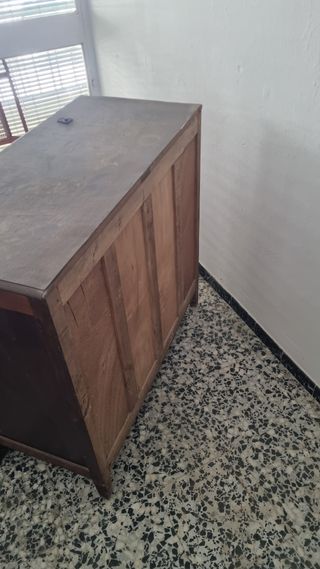 Cómoda antigua madera maciza