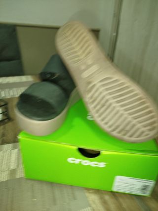 Sandalias Crocs Brooklyn Low Wedge Mujer Talla 37