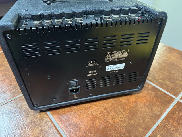 Amplificador para guitarra acustica Ibañez