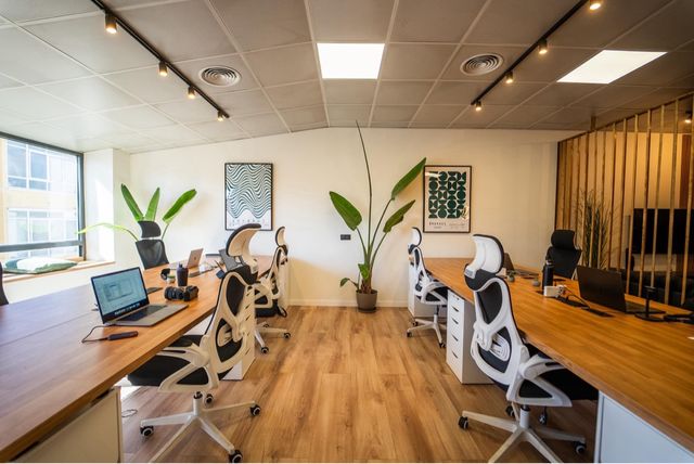 Alquiler Espacio de Coworking y Salas de Reunión