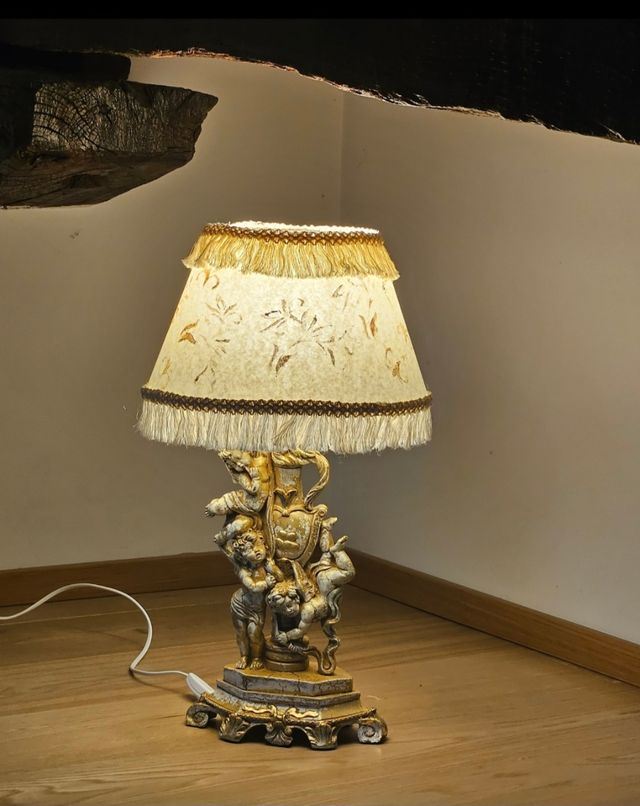 Lampada vintage con angeli