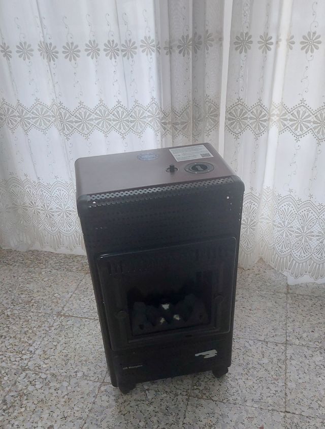 Estufa Orbegozo Negra y Roja