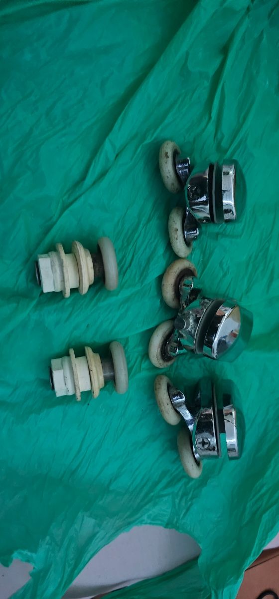 Rodamientos para mampara plateado y blanco