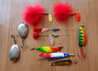 Cucharillas de pesca variadas