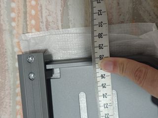 Prateleira de metal e plástico cinza