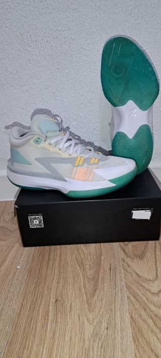 Zapatillas deportivas talla 45