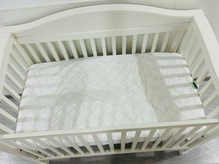 Cuna blanca para bebé