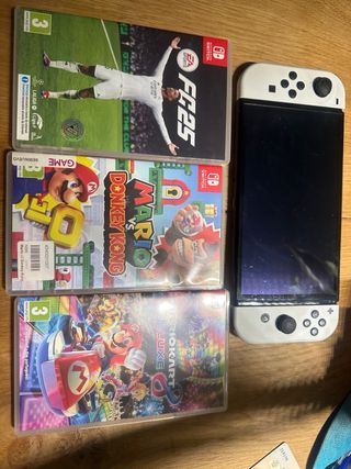 Nintendo Switch Blanca + 3 Juegos
