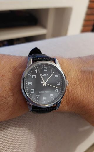 Reloj Casio Analógico Piel Negro