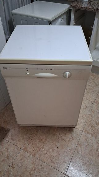 Lavavajillas Blanco grande