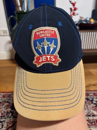 Cappello Newcastle United Jets
