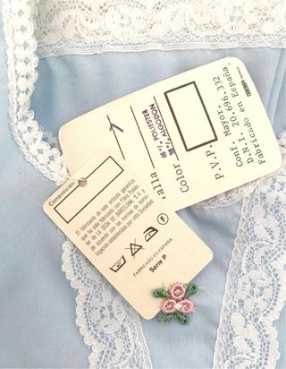 Camisón infantil vintage azul con encaje